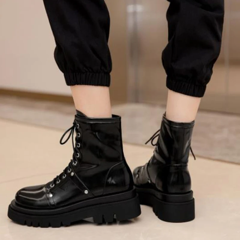 RIZABINA Women Ankle Boots Fashion Shoes Women Casual Thick Bottom Boots Cool Winter Shoes Women Footwear Size 34-43
RIZABINA Women Ankle Boots Fashion Shoes Women Casual Thick Bottom Boots Cool Winter Shoes Women Footwear Size 34-43
