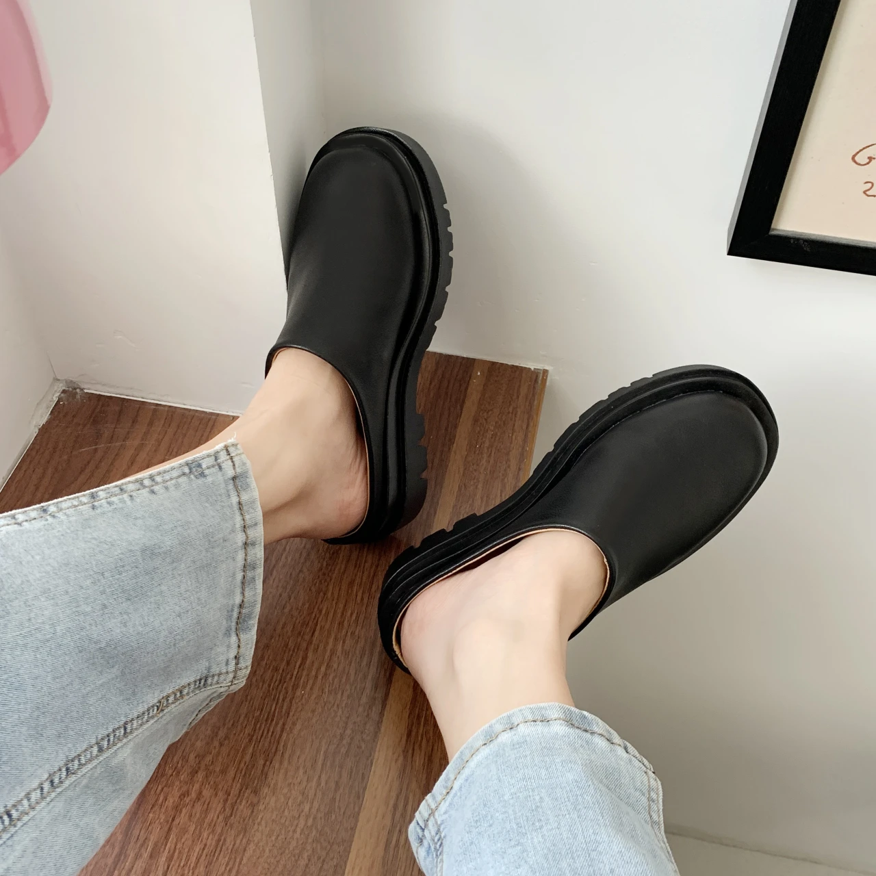 2021 Women Slippers Summer Fashion Closed Toe Leather Shoes Loafers High Platform Slippers Women Black High Heels Zapatillas Hot 
2021 Women Slippers Summer Fashion Closed Toe Leather Shoes Loafers High Platform Slippers Women Black High Heels Zapatillas Hot