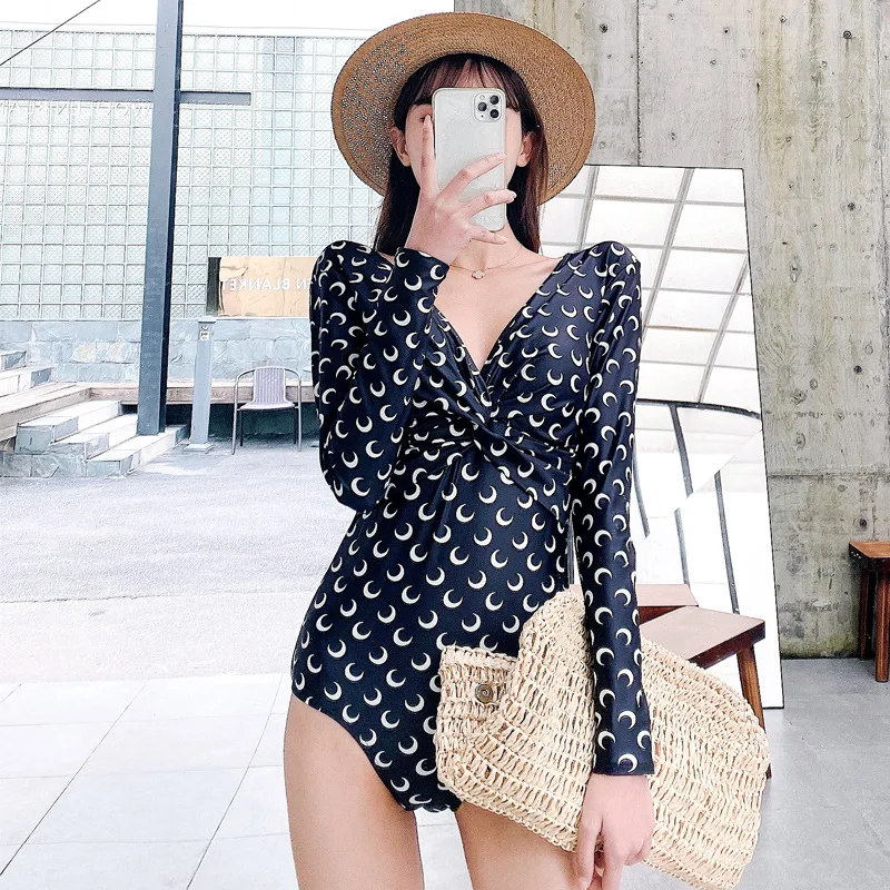 Спортивный купальник Rashguard, Женский костюм для серфинга для девочек, новый черный кружевной женский популярный костюм с длинным рукавом, Пе...
Спортивный купальник Rashguard, Женский костюм для серфинга для девочек, новый черный кружевной женский популярный костюм с длинным рукавом, Пе...