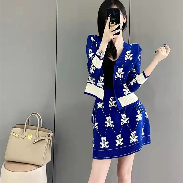 DF Autumn Winter Women Sweater Top Female Knitted Cardigan + Short Skirt 2-Piece Set Korean Style Fit Small Bear Jacquard Fabric 
DF Autumn Winter Women Sweater Top Female Knitted Cardigan + Short Skirt 2-Piece Set Korean Style Fit Small Bear Jacquard Fabric