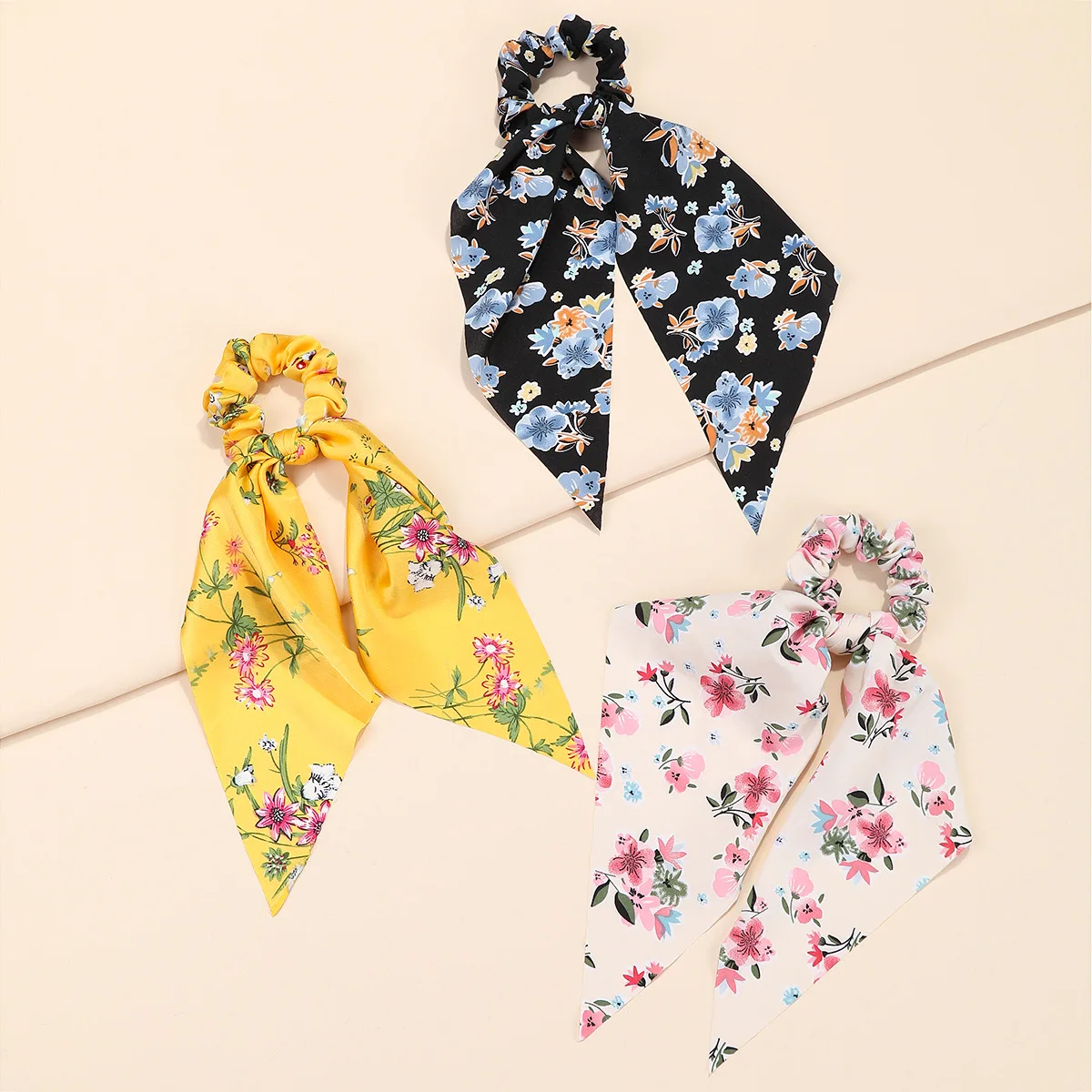 Wholesale women Floral printed hair scrunchies girl's bow Accessories Ponytail Holder
Wholesale women Floral printed hair scrunchies girl's bow Accessories Ponytail Holder
