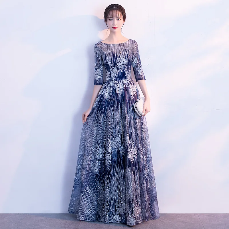 Exquisite Appliques Women Banquet Pleated Dress Autumn Performance Lady Evening Dress 3XL Sequins Prom Gown Long Skirt
Exquisite Appliques Women Banquet Pleated Dress Autumn Performance Lady Evening Dress 3XL Sequins Prom Gown Long Skirt