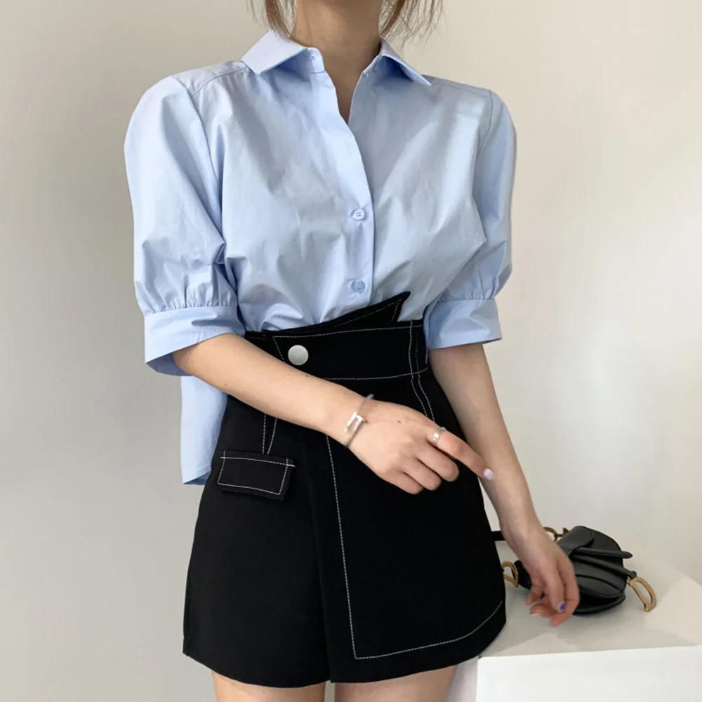 2021 Summer New Korean Fashion Women's Behind Pleated Design Short Blouse Solid Color Lapel Single-breasted Sleeve Casual
2021 Summer New Korean Fashion Women's Behind Pleated Design Short Blouse Solid Color Lapel Single-breasted Sleeve Casual