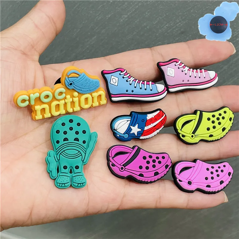 Hot Selling 1pcs PVC Croc Nation Boys Girls Shoes Accessories Garden Shoe Decorations Fit Kids Croc Jibz Charm Party Gifts
Hot Selling 1pcs PVC Croc Nation Boys Girls Shoes Accessories Garden Shoe Decorations Fit Kids Croc Jibz Charm Party Gifts