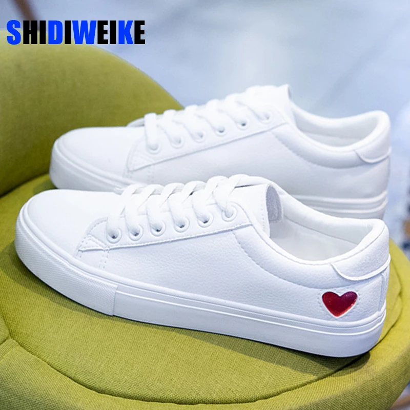 Women Sneakers Leather Shoes Lace Up Trend Casual Flats Sneakers Female New Fashion Comfort Cute Heart Vulcanized Platform Shoes
Women Sneakers Leather Shoes Lace Up Trend Casual Flats Sneakers Female New Fashion Comfort Cute Heart Vulcanized Platform Shoes