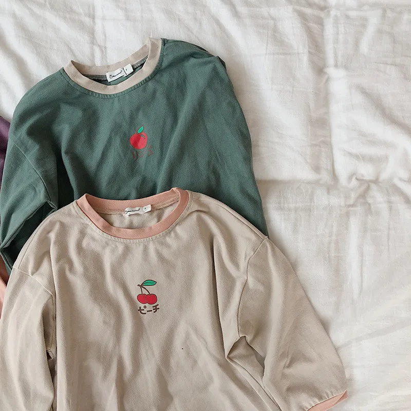 2020 New Japanese style children cute fruit printing long sleeve T shirts Boys girls spring autumn Color contrast cotton Tops
2020 New Japanese style children cute fruit printing long sleeve T shirts Boys girls spring autumn Color contrast cotton Tops