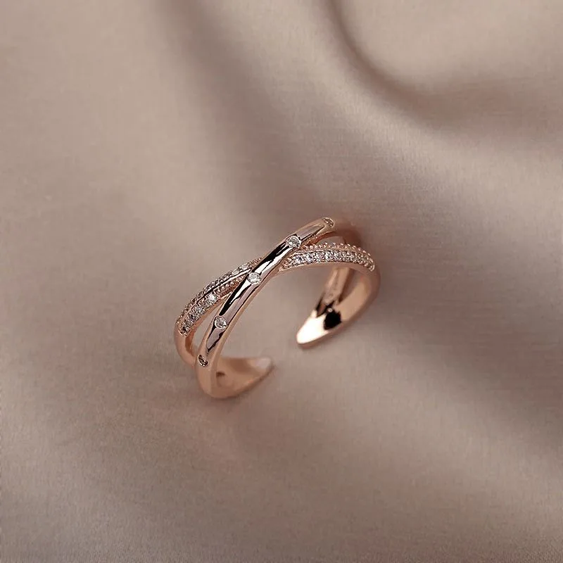 Simple light luxury cross zircon open ring fashion design Korean female jewelry sexy rose gold adjustable ring wedding ring
Simple light luxury cross zircon open ring fashion design Korean female jewelry sexy rose gold adjustable ring wedding ring