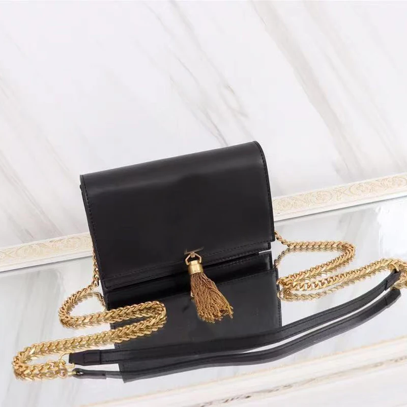 2021 Women's Luxury Leather Chain Bag Women's Shoulder Bag Fashion High-End Cowhide Crossbody Bag
2021 Women's Luxury Leather Chain Bag Women's Shoulder Bag Fashion High-End Cowhide Crossbody Bag