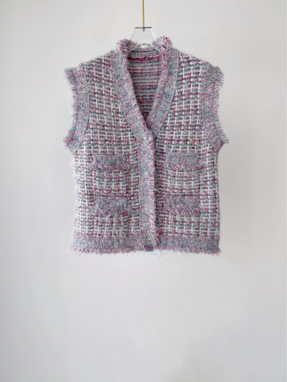 High-end Yarn Colorful Magical Woman Jacket Feather Knitted Elegant Cute Hipster Retro Vest Retro Sweater Vest
High-end Yarn Colorful Magical Woman Jacket Feather Knitted Elegant Cute Hipster Retro Vest Retro Sweater Vest