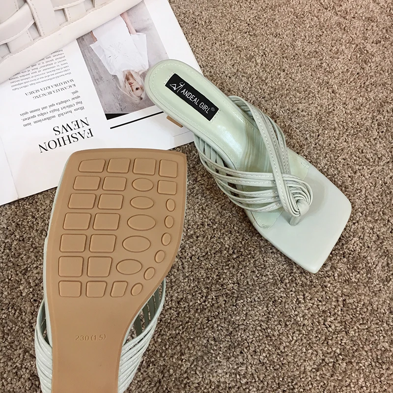 Clip Toe Women Sandals Slippers Solid Color Thin Low Heels Summer Mules Shoes Beach Shoes Ladies Pumps Green White Size 35-39
Clip Toe Women Sandals Slippers Solid Color Thin Low Heels Summer Mules Shoes Beach Shoes Ladies Pumps Green White Size 35-39