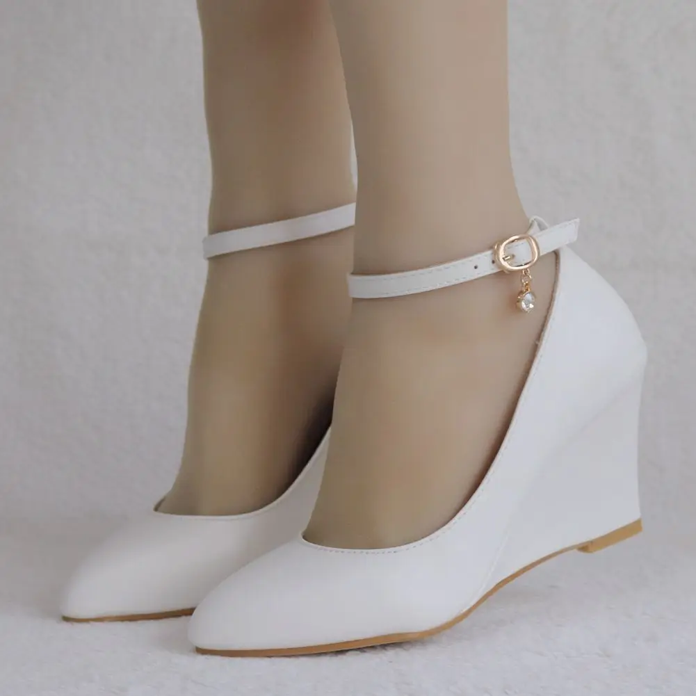 Summer Fashion Sexy Slim High Heels Women's Slope Heels Casual Shallow Mouth Buckle Pointed Single Shoes Fashion Simple Leisure
Summer Fashion Sexy Slim High Heels Women's Slope Heels Casual Shallow Mouth Buckle Pointed Single Shoes Fashion Simple Leisure