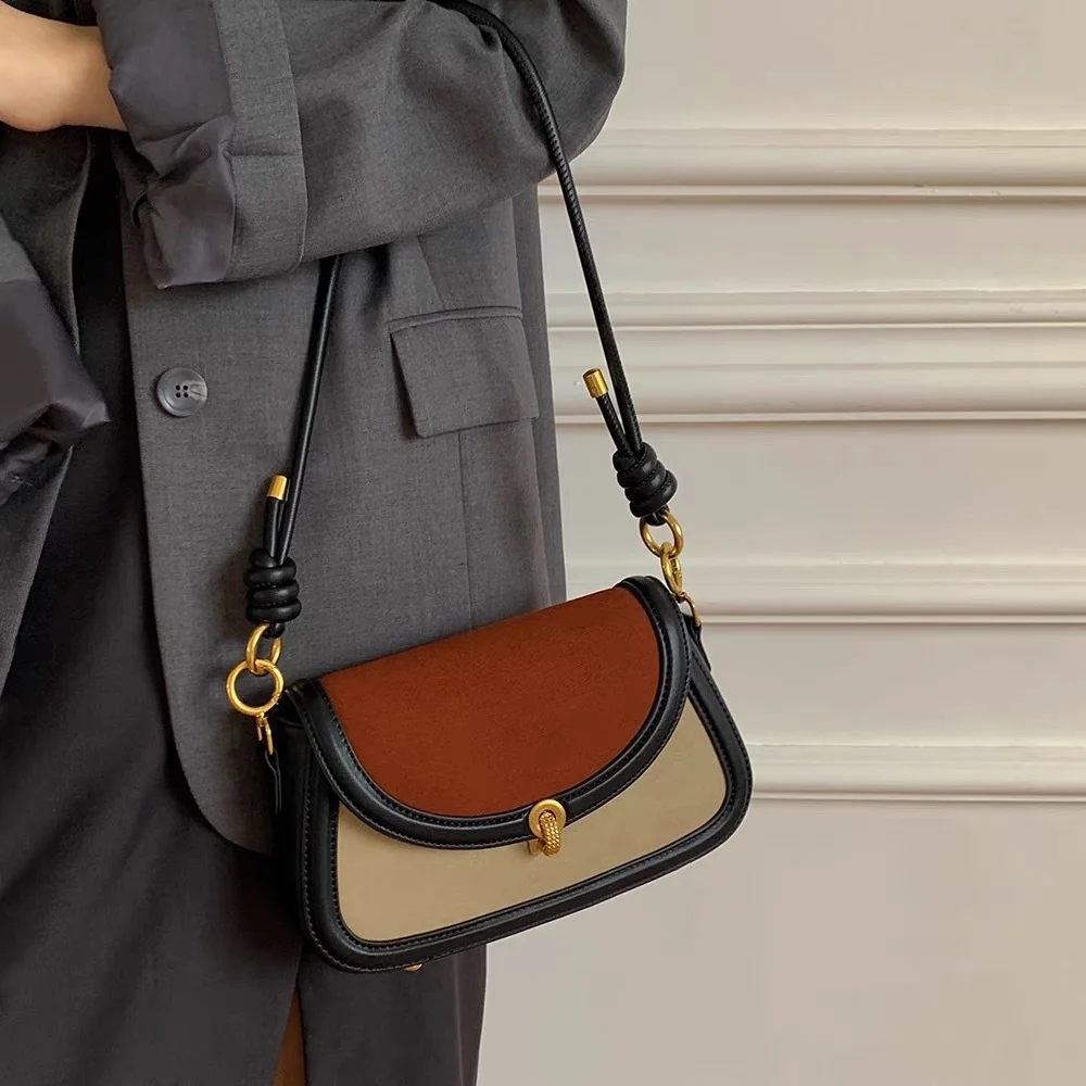 Yili leather factory single shoulder bag women's bag contrast matte large capacity underarm bag tide messenger saddle bag
Yili leather factory single shoulder bag women's bag contrast matte large capacity underarm bag tide messenger saddle bag