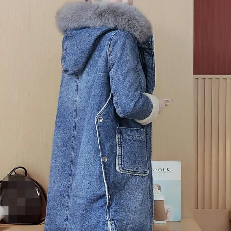 Casual Streetwear Women Big Fur Collar Denim Hooded Coats Winter Thick Warm Lambswool Liner Female Medium Length Coats Plus Size
Casual Streetwear Women Big Fur Collar Denim Hooded Coats Winter Thick Warm Lambswool Liner Female Medium Length Coats Plus Size