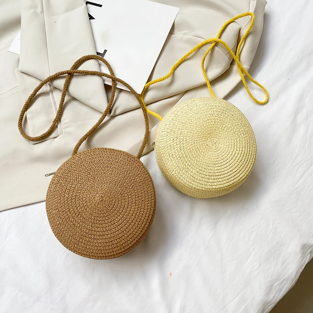 2021 New Round Straw Shoulder Bag Woven Shoulder Bag Small Beach HandBags Women Summer Hollow Handmade Messenger Crossbody Bags 
2021 New Round Straw Shoulder Bag Woven Shoulder Bag Small Beach HandBags Women Summer Hollow Handmade Messenger Crossbody Bags