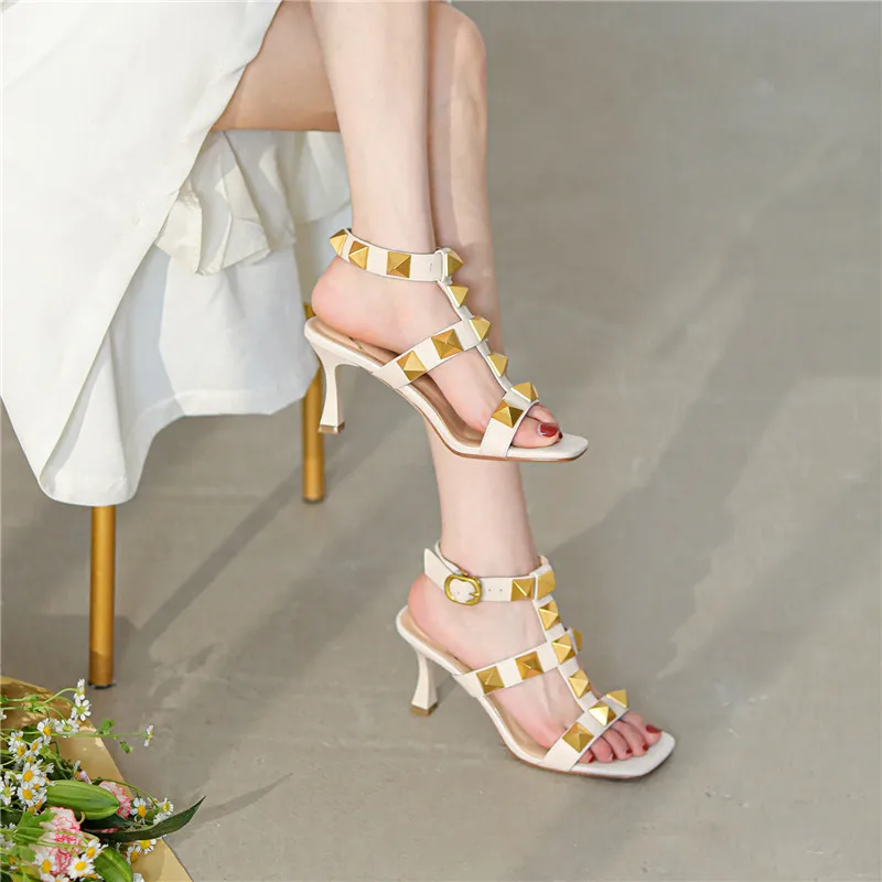 Spring And Summer Fashion New Style Rivet High-heeled Ladies Sandals Soft And Comfortable Casual Women's Shoes Genuine Leather 
Spring And Summer Fashion New Style Rivet High-heeled Ladies Sandals Soft And Comfortable Casual Women's Shoes Genuine Leather