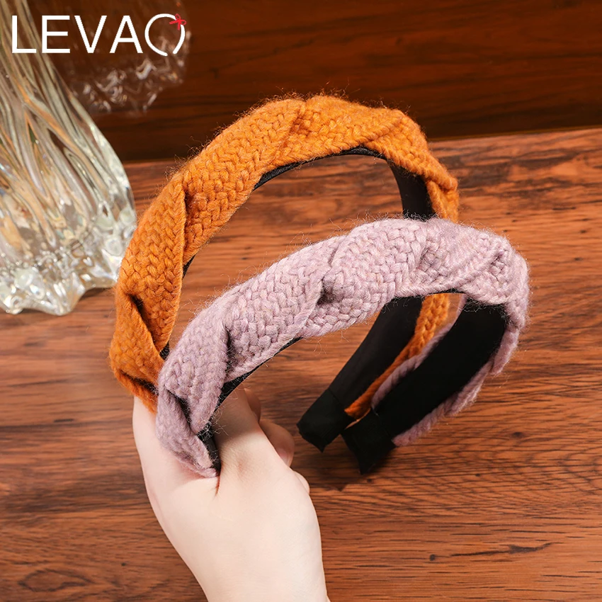 LEVAO New Pure Color Woolen Woven Hair Hoop Autumn/Winter Thicken Knitted Elastic Headband Ladies Scrunchies Hair Accessorie
LEVAO New Pure Color Woolen Woven Hair Hoop Autumn/Winter Thicken Knitted Elastic Headband Ladies Scrunchies Hair Accessorie