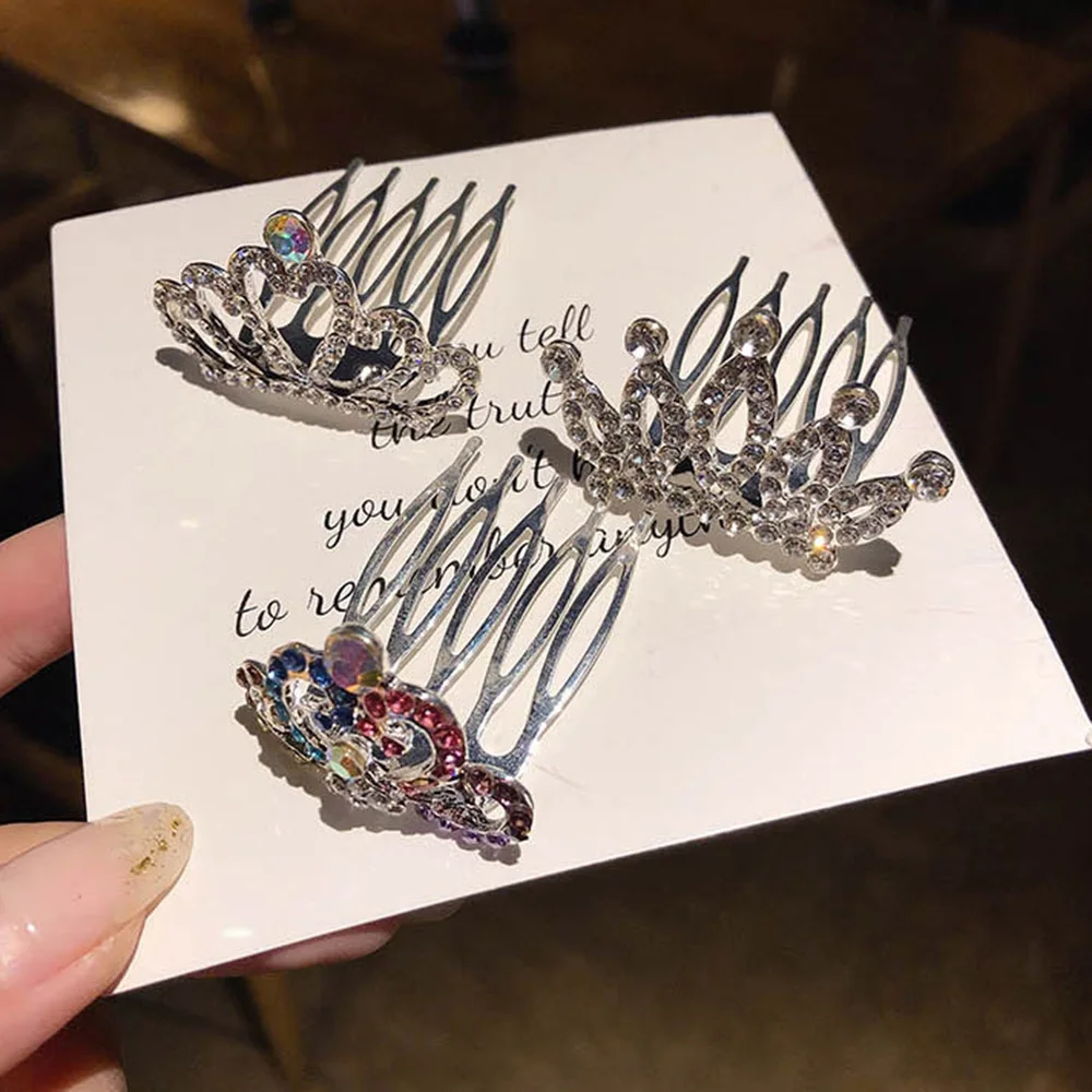 Mini Tiara Hair Clips Princess Crown Comb Costume Accessories For Princess Party Girls Hair Combs Hairpin Banquet And Daily Wear
Mini Tiara Hair Clips Princess Crown Comb Costume Accessories For Princess Party Girls Hair Combs Hairpin Banquet And Daily Wear