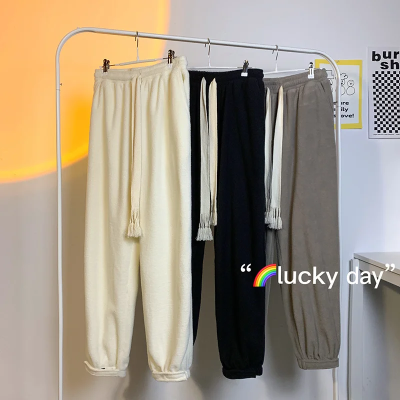 SYUHGFA 2022 Winter Velvet Thick Pants Men Fashion Lamb Wool Casual Pants Men Streetwear Hip-hop Straight Pants Men Trousers
SYUHGFA 2022 Winter Velvet Thick Pants Men Fashion Lamb Wool Casual Pants Men Streetwear Hip-hop Straight Pants Men Trousers