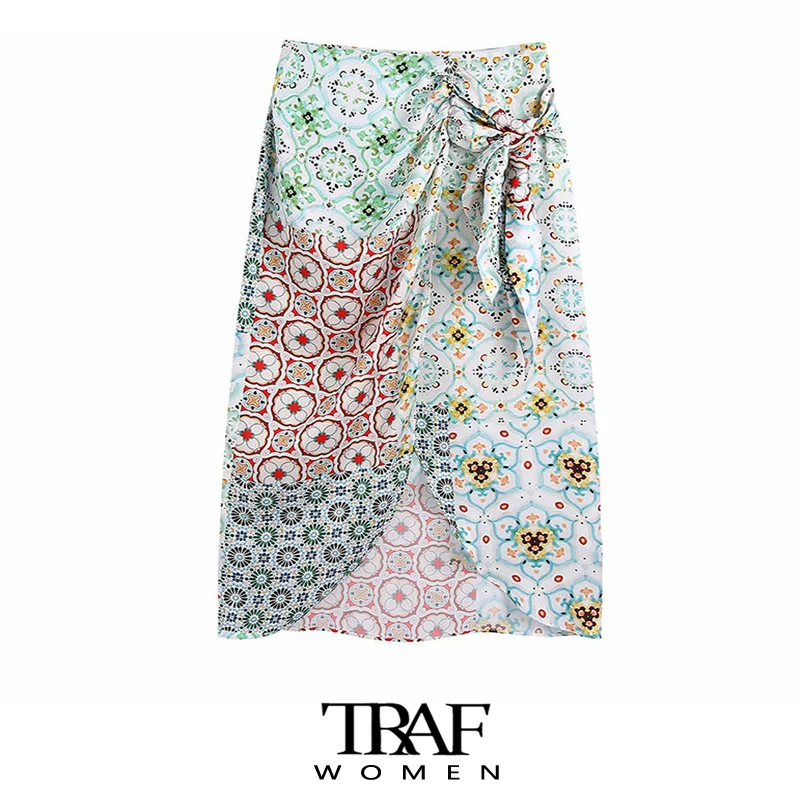 Юбка-миди с запахом, завышенной талией и разрезом на подоле 
Юбка-миди с запахом, завышенной талией и разрезом на подоле