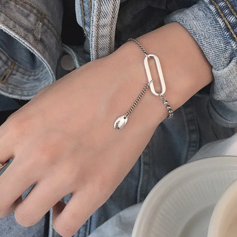 Retro Silver-plated Geometric Oval Distressed 0-Shaped Chain Bracelet For Women Girls Fashion Hand Jewelry Gifts
Retro Silver-plated Geometric Oval Distressed 0-Shaped Chain Bracelet For Women Girls Fashion Hand Jewelry Gifts