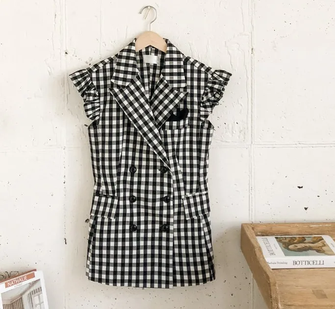 2020 New Summer Plaid blazer casual women suit vest female Thin jacket coat office lady sleeveless coat with sashes
2020 New Summer Plaid blazer casual women suit vest female Thin jacket coat office lady sleeveless coat with sashes