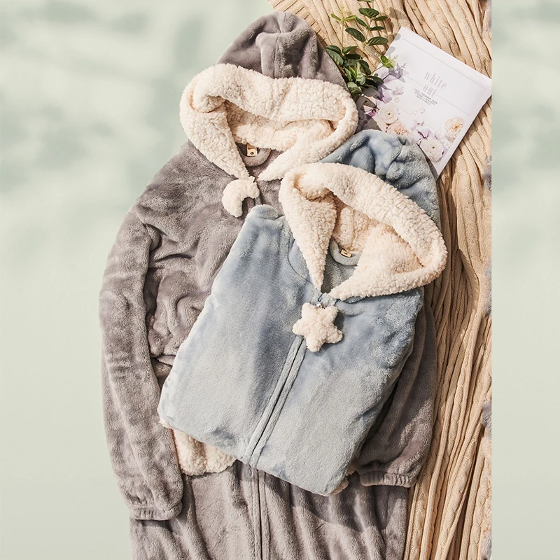 Winter Thickened Flannel Robes Women Hooded Long Sleeve Warm Cute Bathrobe Home wear Coral Fleece Bathrobes Nighties Female Girl
Winter Thickened Flannel Robes Women Hooded Long Sleeve Warm Cute Bathrobe Home wear Coral Fleece Bathrobes Nighties Female Girl