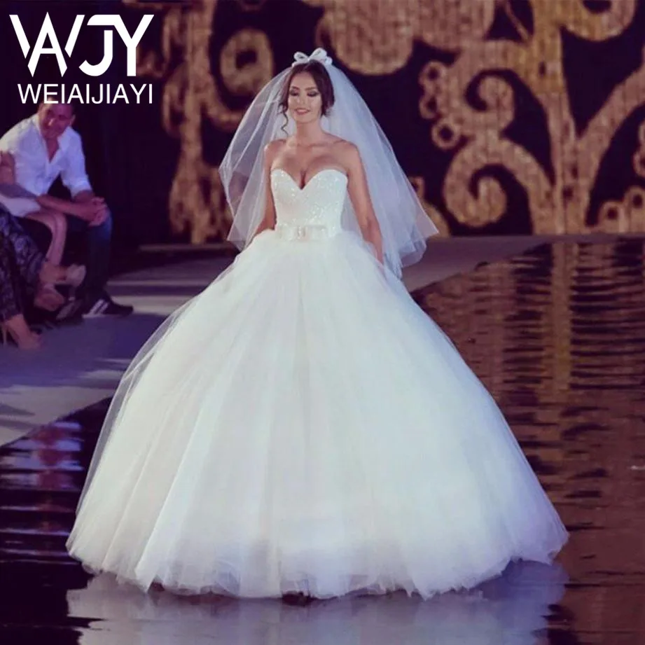 Ball Gown Sweetheart Crystals Shiny Wedding Dresses Tulle Lace Up Vestido de Novia Robe de Mariee Bow Bridal Dress Skirt Princes
Ball Gown Sweetheart Crystals Shiny Wedding Dresses Tulle Lace Up Vestido de Novia Robe de Mariee Bow Bridal Dress Skirt Princes
