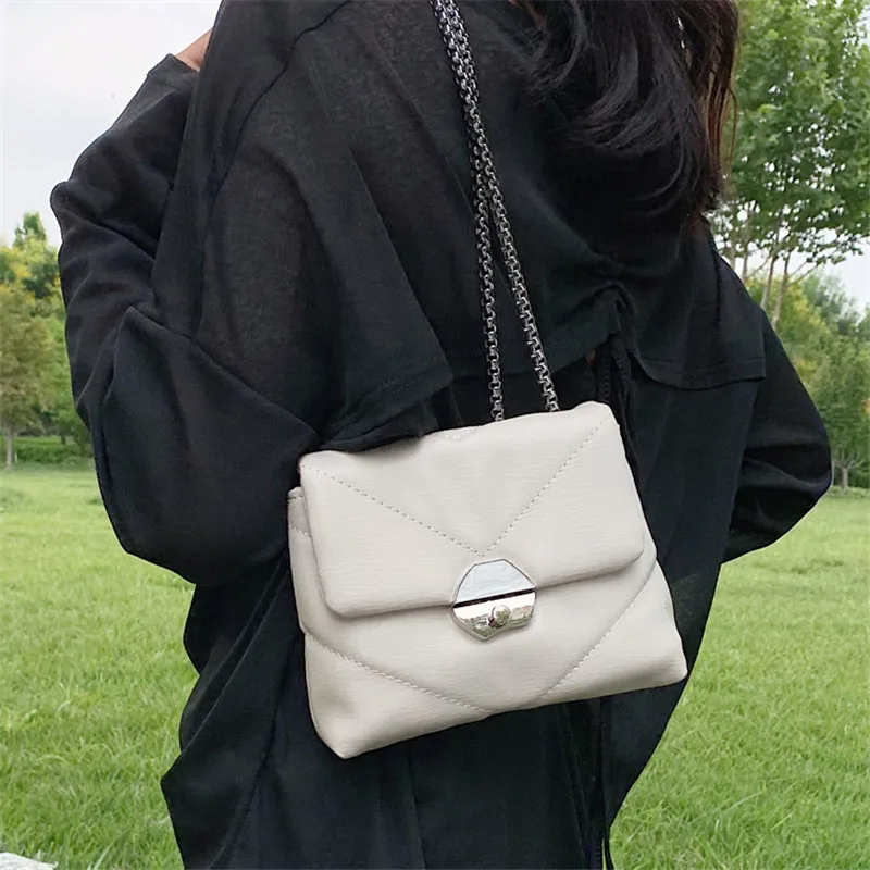 Luxury Handbags Women Bags Designer Vintage Diamond Lattice Shoulder Bag Chain Messenger Bags Soft Crossbody Pack Women Purse
Luxury Handbags Women Bags Designer Vintage Diamond Lattice Shoulder Bag Chain Messenger Bags Soft Crossbody Pack Women Purse