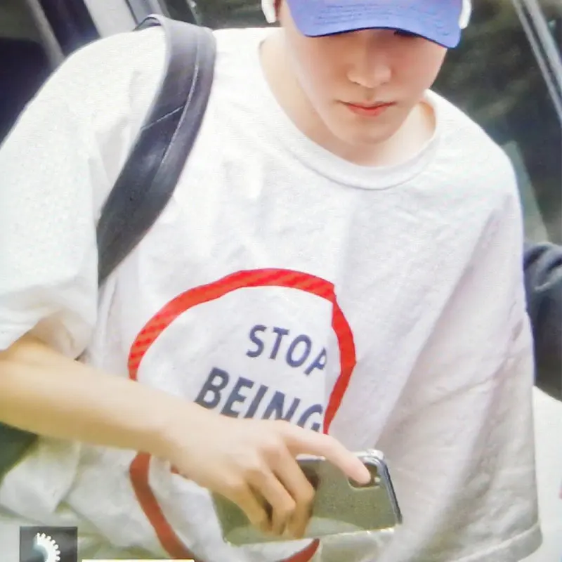 NCT same stop being racist printing o neck dropped shoulder sleeve t shirt for summer kpop unisex loose t-shirt
NCT same stop being racist printing o neck dropped shoulder sleeve t shirt for summer kpop unisex loose t-shirt