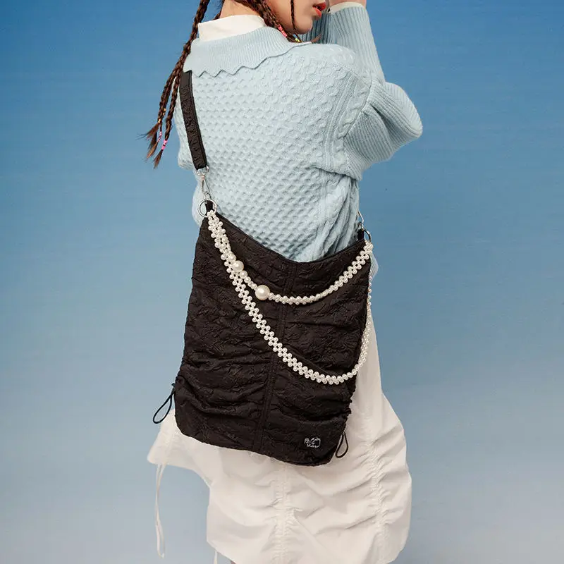 

Роскошная женская брендовая сумка, мессенджер с жемчужной цепочкой, вместительная дизайнерская сумочка, модный тоут на плечо для студентов...