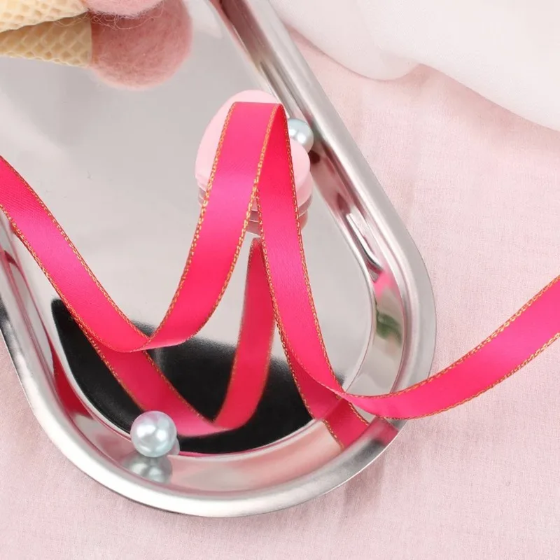5M/Roll Milky White Gold Rim Polyester Ribbon Satin Ribbon Wedding Cake Gift Decoration Sewing Craft Color Yarn Ribbon Knitting
5M/Roll Milky White Gold Rim Polyester Ribbon Satin Ribbon Wedding Cake Gift Decoration Sewing Craft Color Yarn Ribbon Knitting