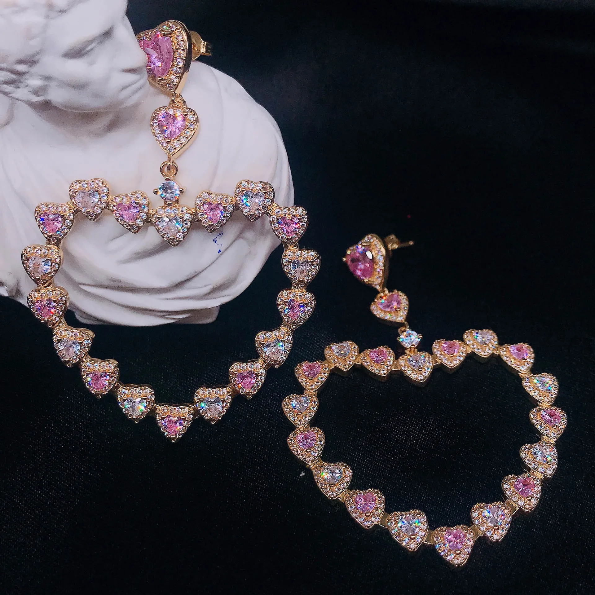 New Fashion Women's Colorful Pink Zircon Earrings Big Love Heart Shape Stud Earring For Women Jewelry Temperament Accessories
New Fashion Women's Colorful Pink Zircon Earrings Big Love Heart Shape Stud Earring For Women Jewelry Temperament Accessories