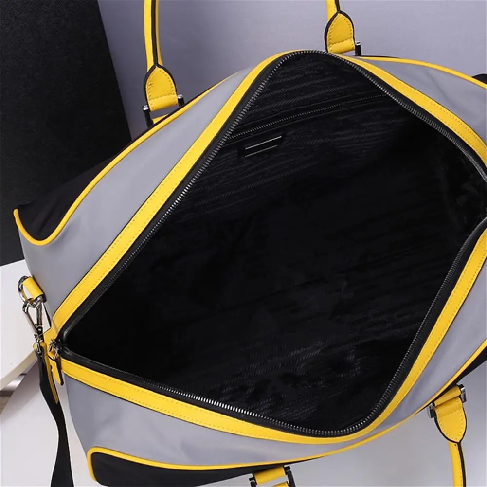 2021 men's yellow nylon canvas waterproof travel bag with code lock simple leisure suitcase sports outdoor large capacity classi
2021 men's yellow nylon canvas waterproof travel bag with code lock simple leisure suitcase sports outdoor large capacity classi