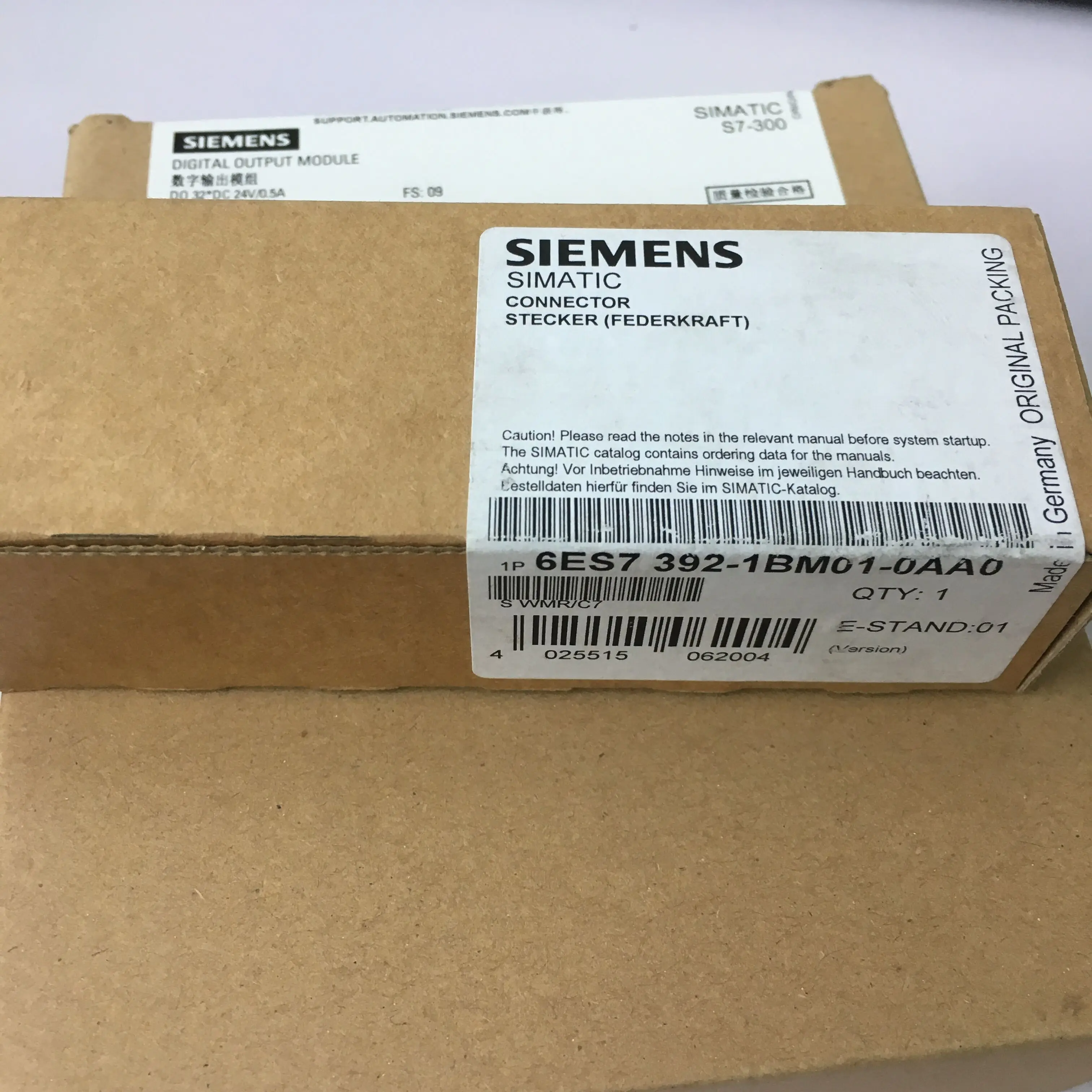 6ES7392-1BM01-0AA0 6ES7 392-1BM01-0AA0 фоторазъем, 40-контактный разъем с пружиной 
6ES7392-1BM01-0AA0 6ES7 392-1BM01-0AA0 фоторазъем, 40-контактный разъем с пружиной