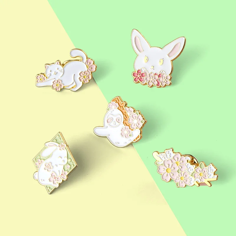 Cat playful style brooch Cartoon animal series brooch Cute white rabbit brooch Children's animal flower brooch
Cat playful style brooch Cartoon animal series brooch Cute white rabbit brooch Children's animal flower brooch