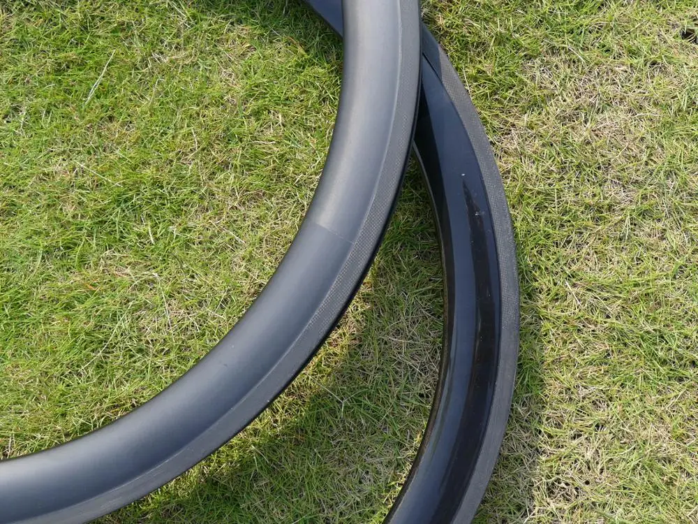 C5 High Quality Full Carbon Road Bike Clincher Wheel Rim Basalt Brake Surface Rim Depth 50mm Width 25mm Including 1 Pair
C5 High Quality Full Carbon Road Bike Clincher Wheel Rim Basalt Brake Surface Rim Depth 50mm Width 25mm Including 1 Pair