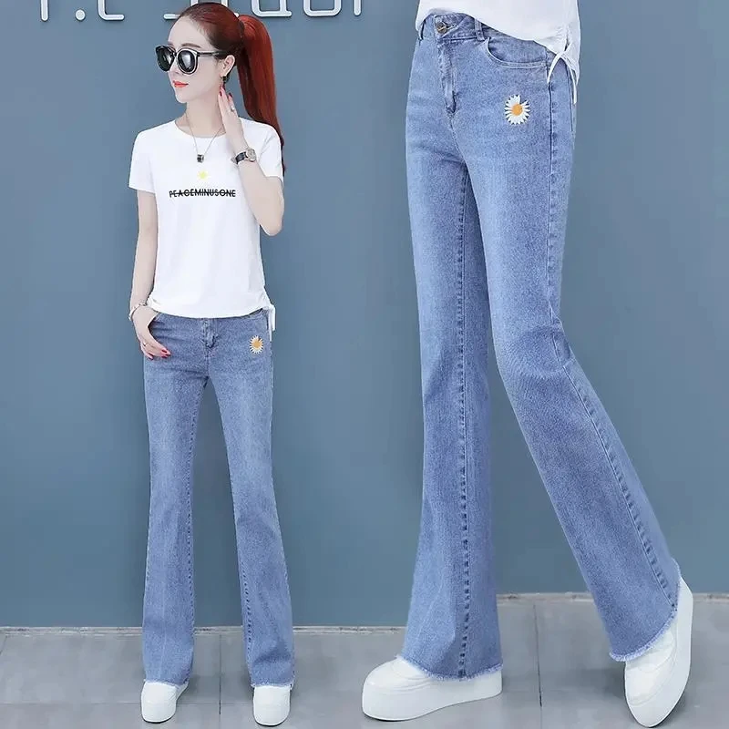 Stretchy High Waist Jeans Female Vintage Blue Baggy Embroidered Denim Trousers Korean Fashion New Casual Flare Pants Women
Stretchy High Waist Jeans Female Vintage Blue Baggy Embroidered Denim Trousers Korean Fashion New Casual Flare Pants Women
