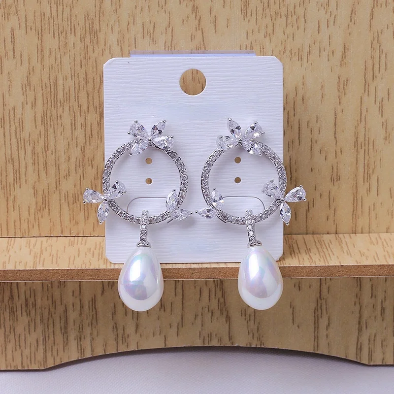 S925 Needle Elegant Women Earrings Delicate Design Beads Geometric Natural Freshwater Pearls Earrings for Ladies Gifts
S925 Needle Elegant Women Earrings Delicate Design Beads Geometric Natural Freshwater Pearls Earrings for Ladies Gifts