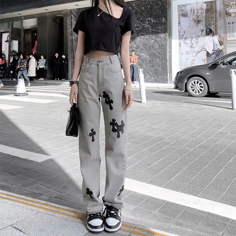 Streetwear Korean Fashion Cross Applique Jeans Woman High Waist Y2k Straight Baggy Pants Vintage Clothes Denim Trousers
Streetwear Korean Fashion Cross Applique Jeans Woman High Waist Y2k Straight Baggy Pants Vintage Clothes Denim Trousers