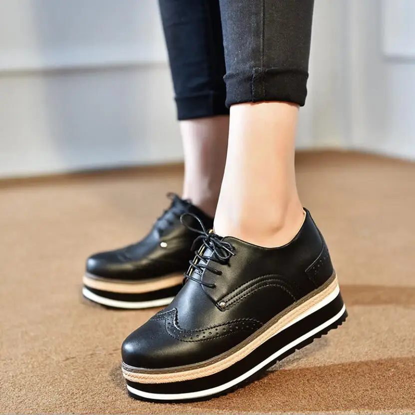 2021 new fashion women's thick soled shoes British Gothic Punk shoes leisure carving women's shoes
2021 new fashion women's thick soled shoes British Gothic Punk shoes leisure carving women's shoes