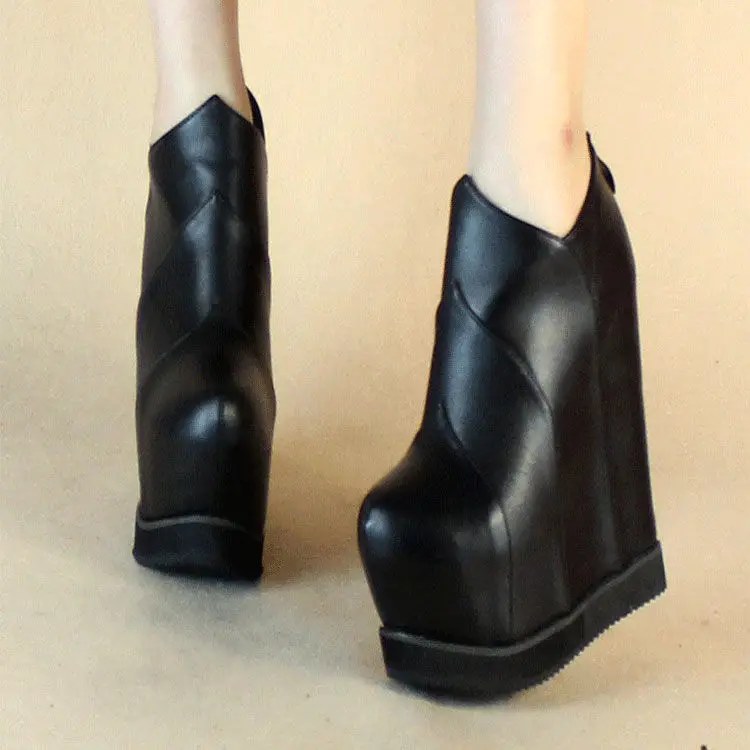 15CM sexy ultra-high heeled thick-soled muffin waterproof table slope heel nude nightclub to increase the height women's boots
15CM sexy ultra-high heeled thick-soled muffin waterproof table slope heel nude nightclub to increase the height women's boots