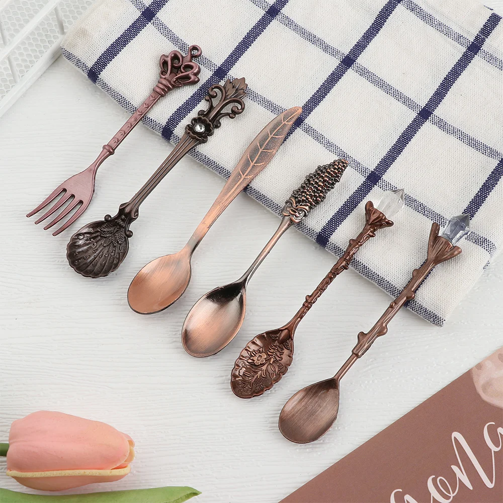 6 шт. винтажные ложки, вилка, мини королевский стиль, металлические резьбовые золотые кофейные закуски, искусственный кухонный инструмент, ч...
6 шт. винтажные ложки, вилка, мини королевский стиль, металлические резьбовые золотые кофейные закуски, искусственный кухонный инструмент, ч...