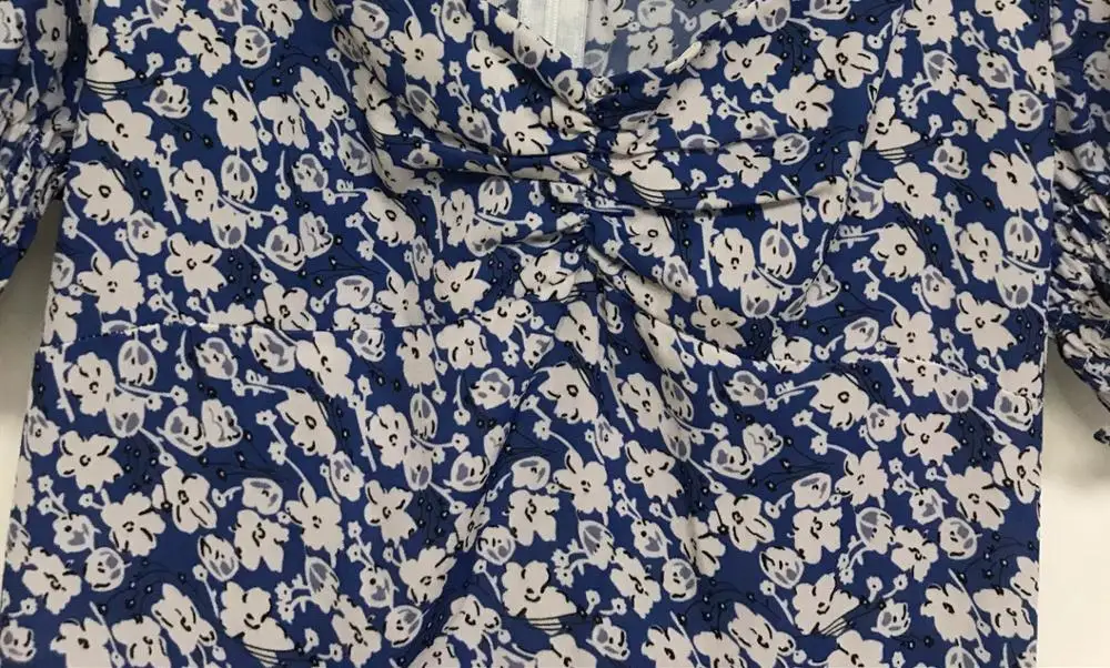 2020 New Floral Midi Dress Square Collar Puff Sleeve Vintage Holiday beach Split Slim Chic flowers print Long Dresses
2020 New Floral Midi Dress Square Collar Puff Sleeve Vintage Holiday beach Split Slim Chic flowers print Long Dresses