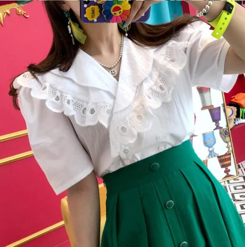 SuperAen 2021 Korean Style Women Shirt Short Sleeve Cotton Shirt and Tops Female Summer New Puff Sleeve Lace Blouse
SuperAen 2021 Korean Style Women Shirt Short Sleeve Cotton Shirt and Tops Female Summer New Puff Sleeve Lace Blouse