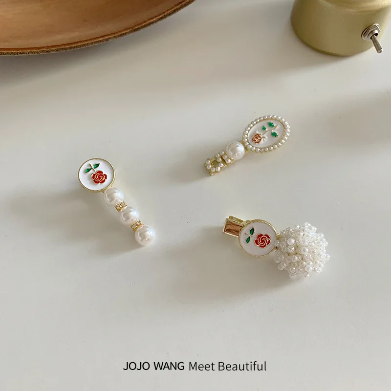 Rose Hairpin Small Pearl Female Bangs Korean Version Simple And High-end Feeling Hairpin Side Clip Pearl Hair Accessories
Rose Hairpin Small Pearl Female Bangs Korean Version Simple And High-end Feeling Hairpin Side Clip Pearl Hair Accessories