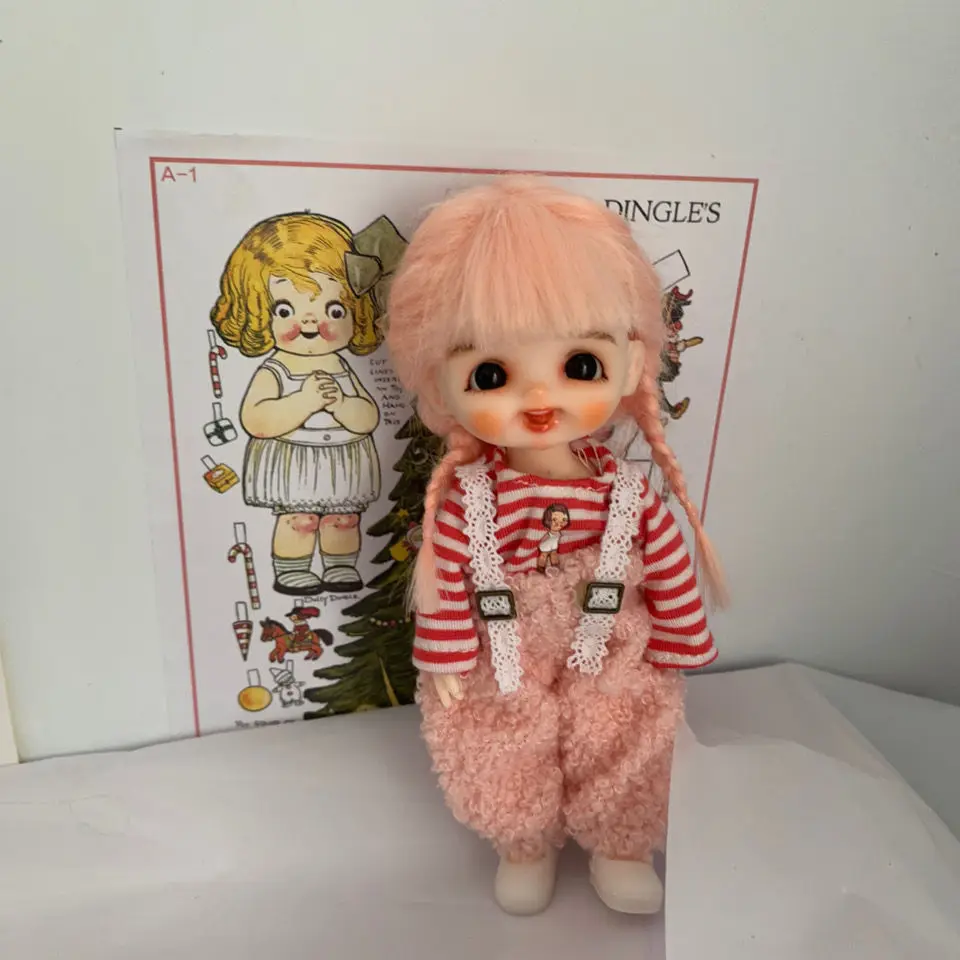 Кукла шарнирная мини-улыбающаяся с макияжем, 17 см, мультяшный Модный комбинезон, одежда с обувью, одежда принцессы, 1/8, кукла для девочек, игр...
Кукла шарнирная мини-улыбающаяся с макияжем, 17 см, мультяшный Модный комбинезон, одежда с обувью, одежда принцессы, 1/8, кукла для девочек, игр...