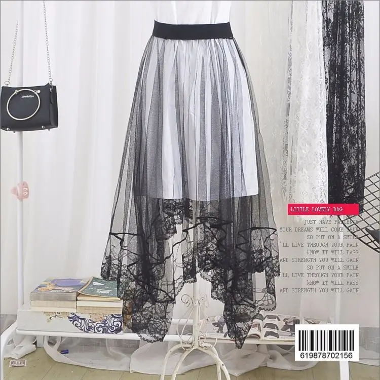 A single layer mesh perspective skirt for women's mid length in autumn and winter
A single layer mesh perspective skirt for women's mid length in autumn and winter