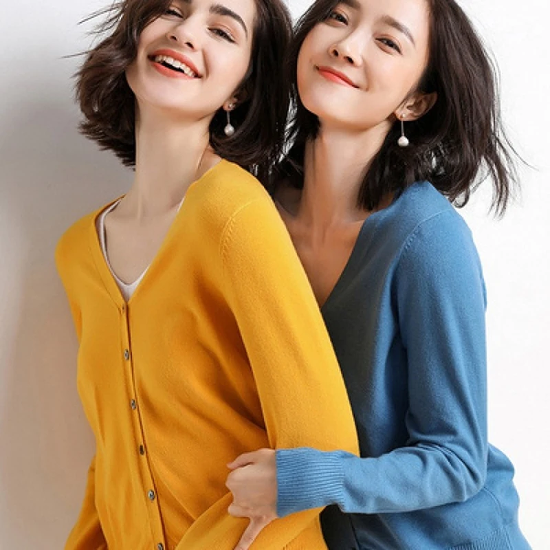 Solid V-Neck Women Cardigan Knitted Sweater Single Breasted Loose Sexy Cardigan Top 2021 Autumn New Fashion Short Crop Top
Solid V-Neck Women Cardigan Knitted Sweater Single Breasted Loose Sexy Cardigan Top 2021 Autumn New Fashion Short Crop Top