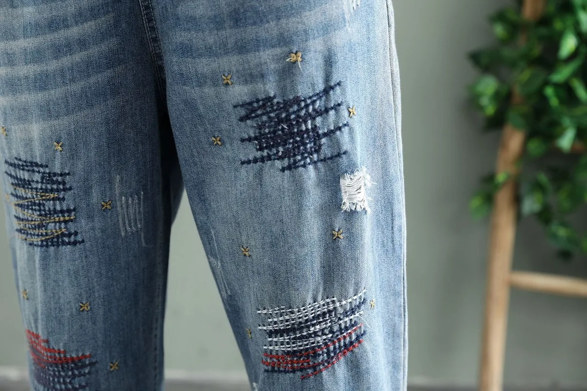 Plus Size M-XL Elastic Waist Women's Blue Jeans Casual Slim Ripped Embroidery Denim Pants
Plus Size M-XL Elastic Waist Women's Blue Jeans Casual Slim Ripped Embroidery Denim Pants