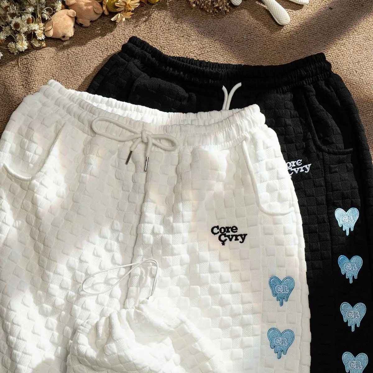 Штаны мужские/женские с вышивкой и вафельным принтом, на осень/зиму
Штаны мужские/женские с вышивкой и вафельным принтом, на осень/зиму